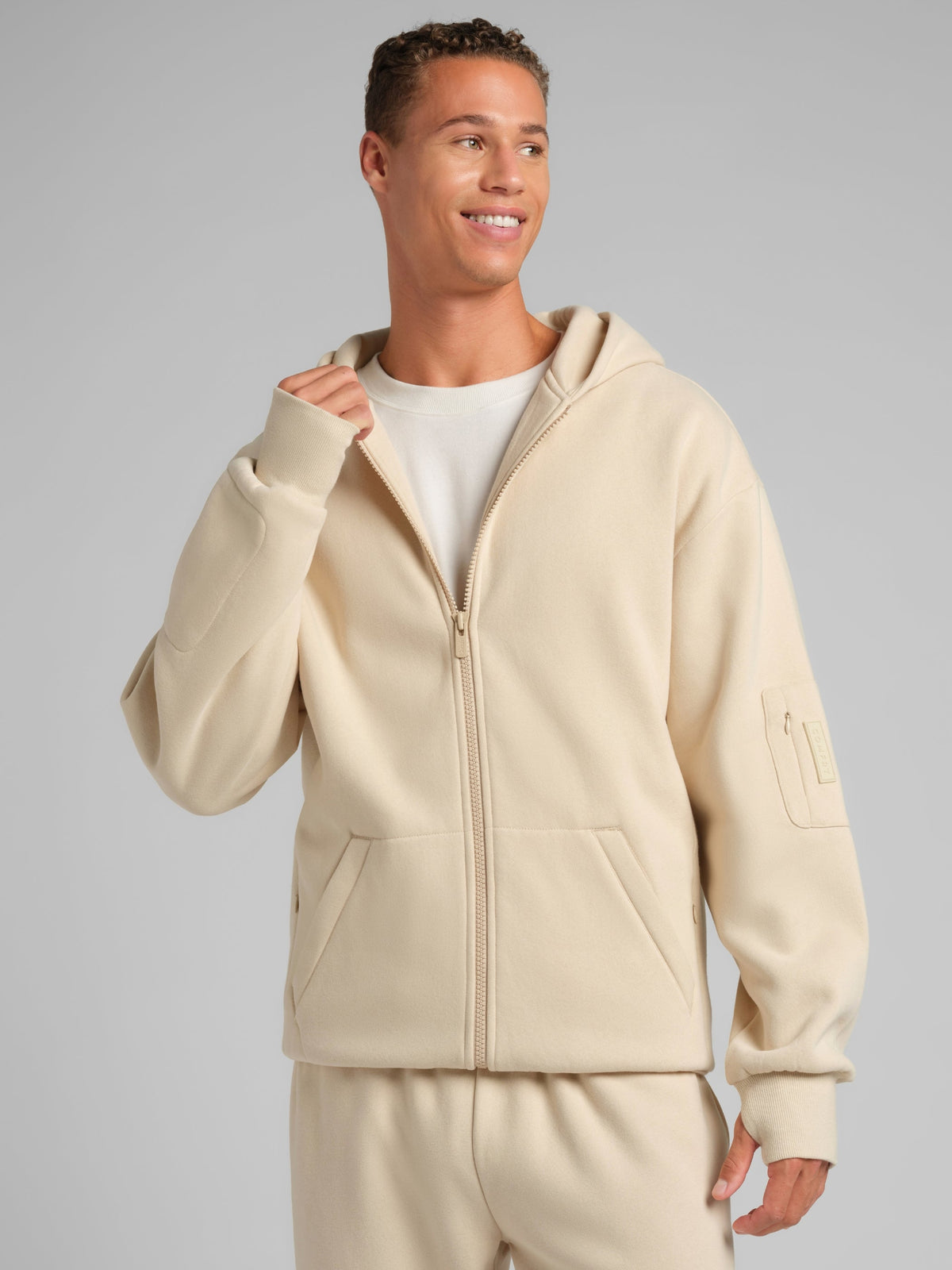 Explorer Travel Zip Hoodie – Mega