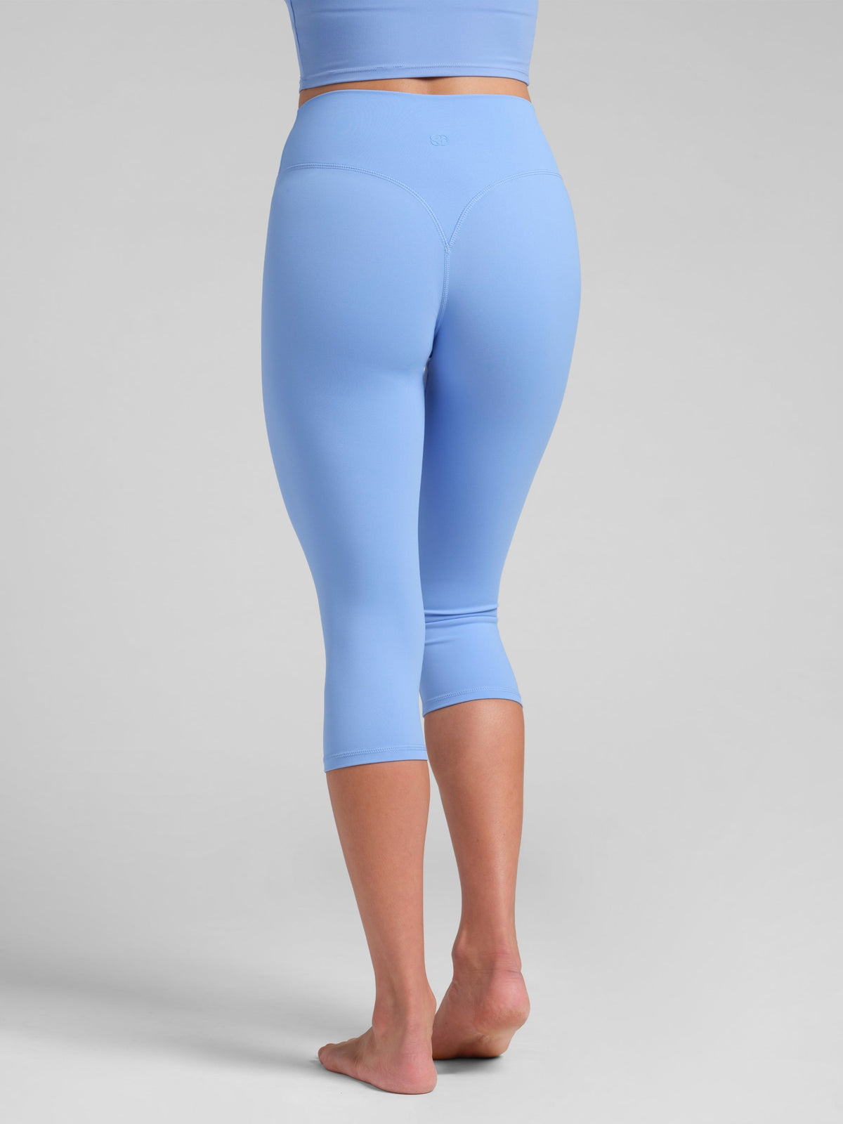 ComfrtCore™ 2.0 High-Waist Capri 18"