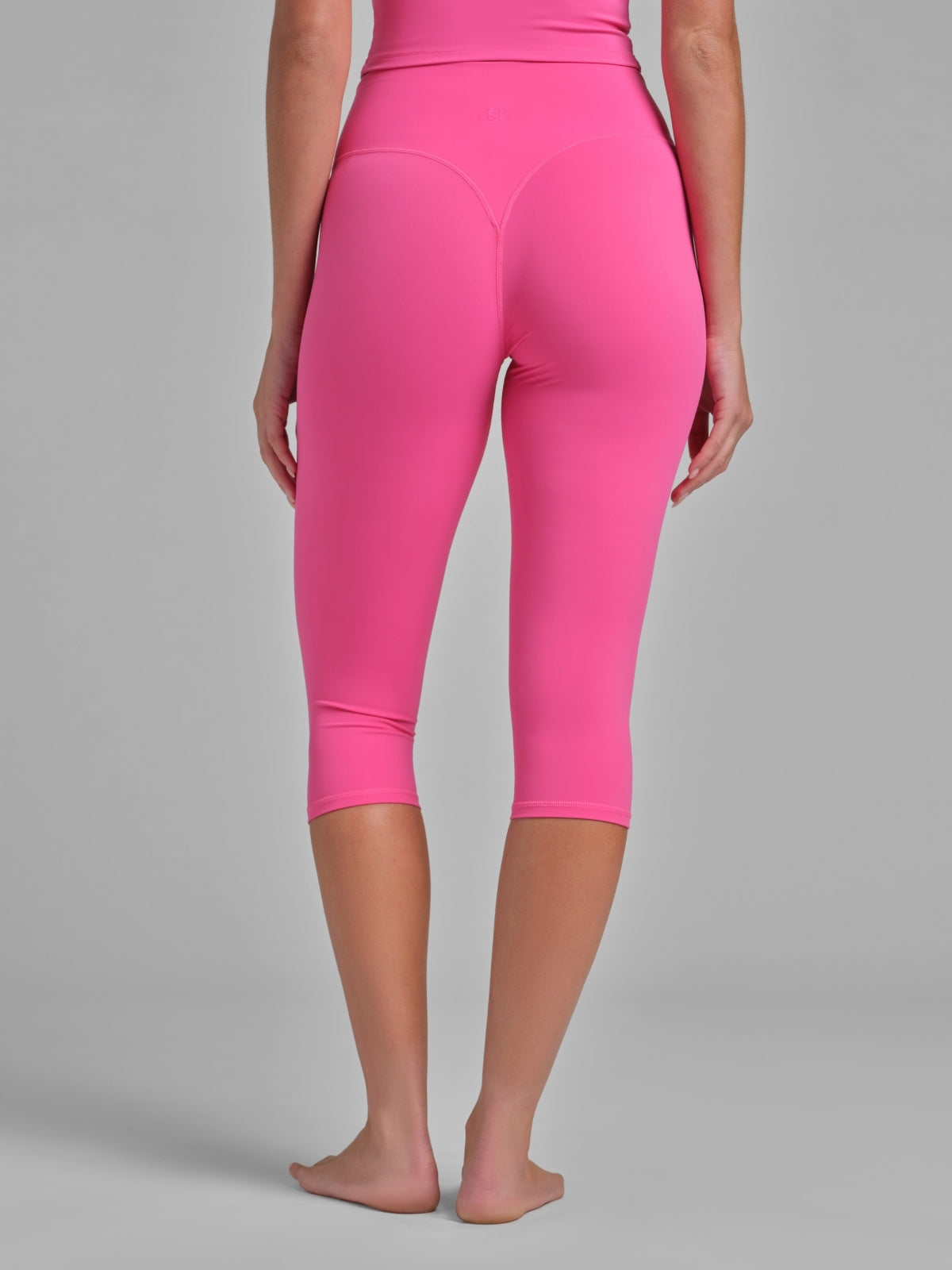 ComfrtCore™ 2.0 High-Waist Capri 18"