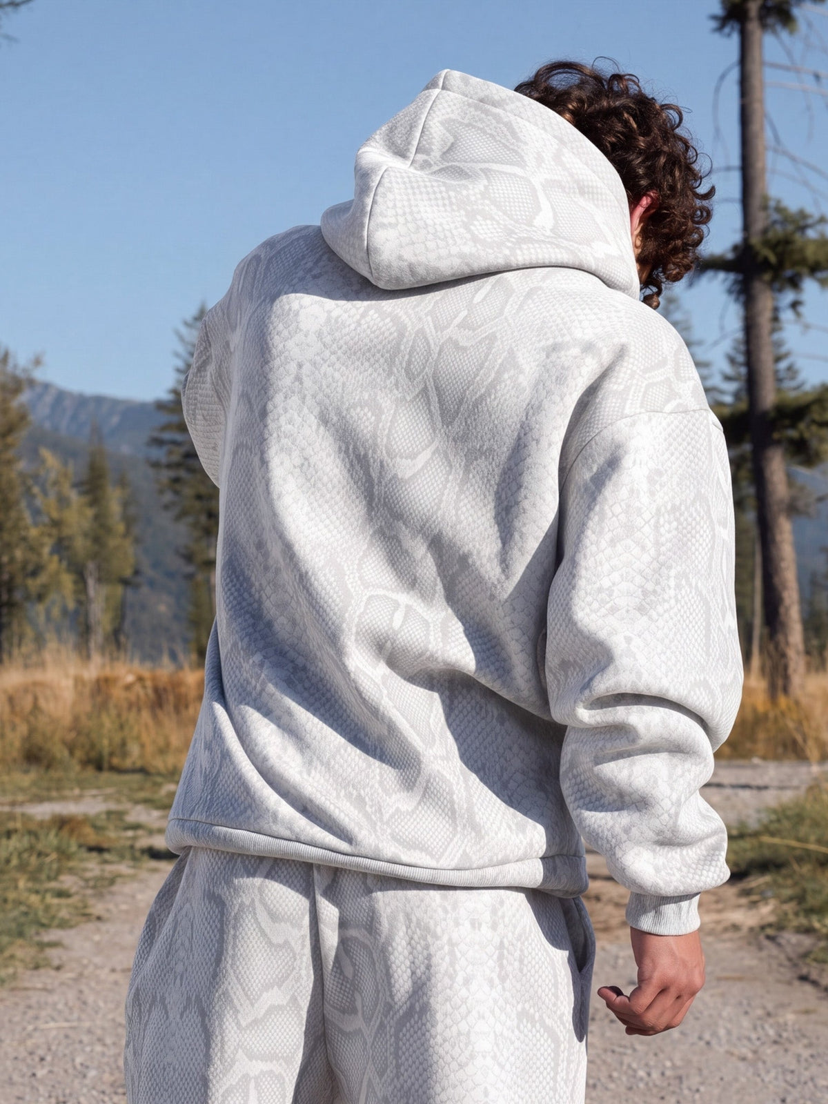 Minimalist Hoodie – Mega