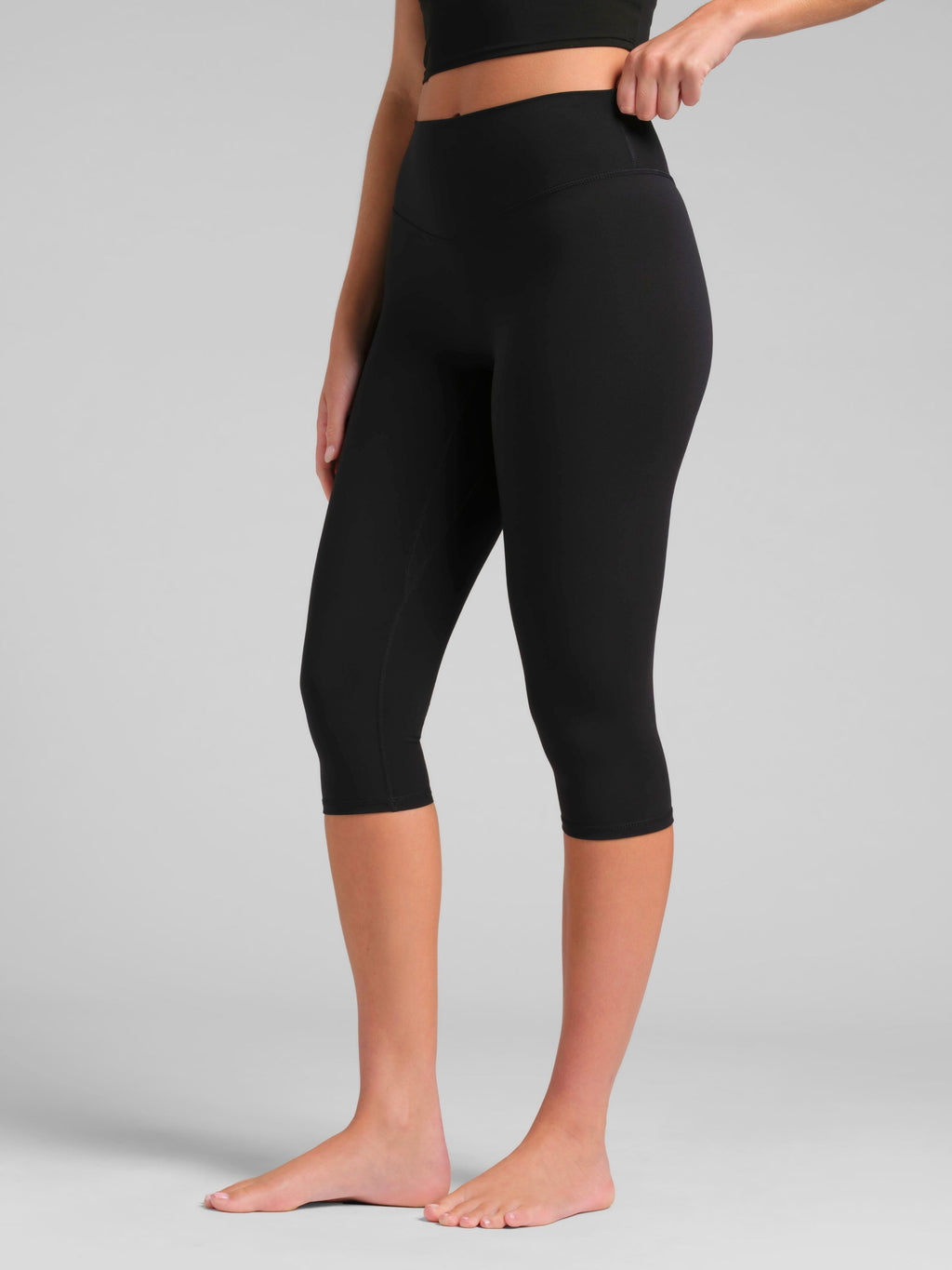 ComfrtCore™ 2.0 High-Waist Capri 18"